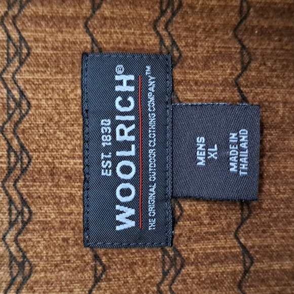 Woolrich Men's Camel Engineered Stripe Aztec Button Down Size XL - Picture 10 of 12